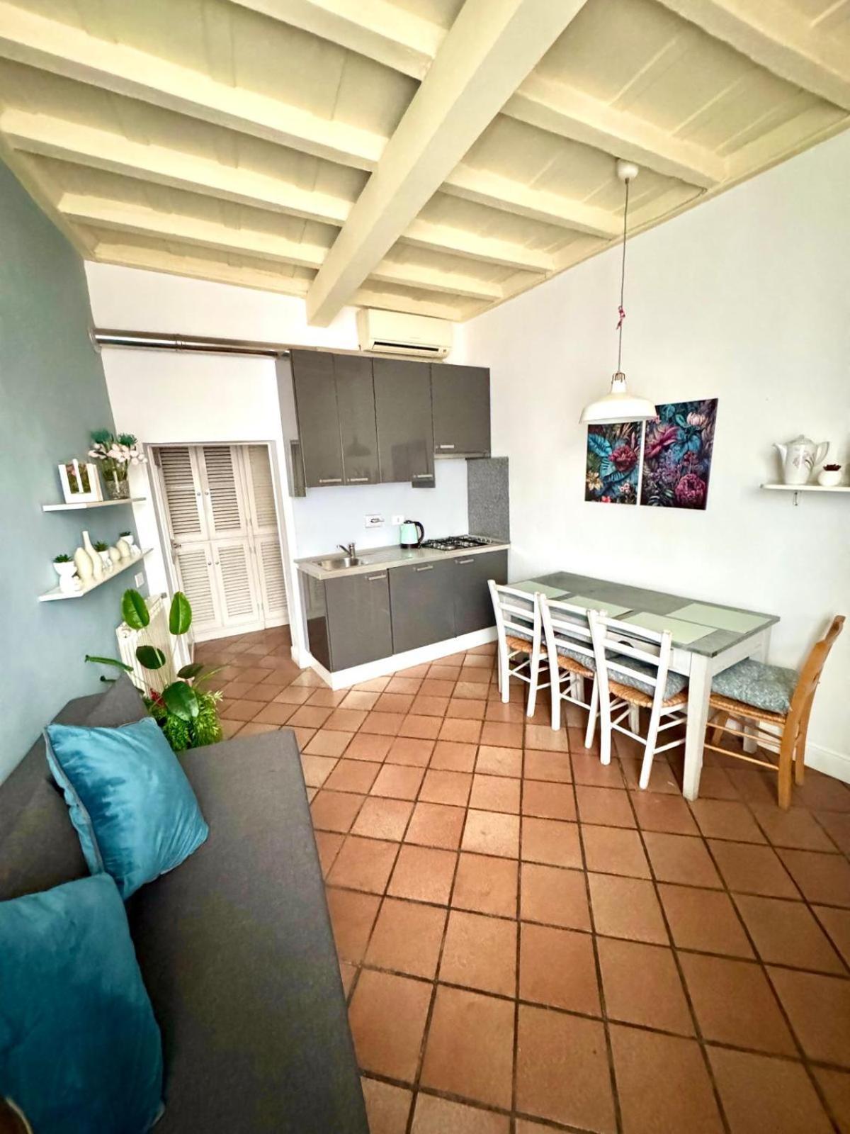 Trastevere Rome'S Heart Charming Appartment 8 — Photos 3